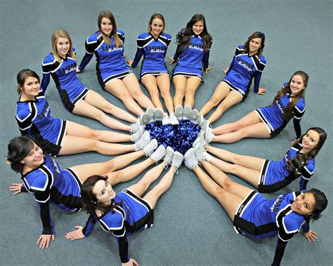 cheerleading poses